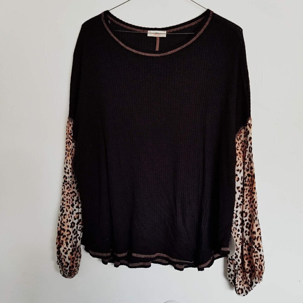 NEW Hummingbird Waffle Knit Leopard Sleeve Top Sm